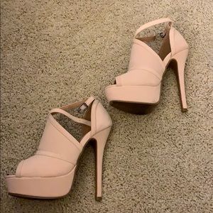 LoveD Xenia Peep-toe Heels